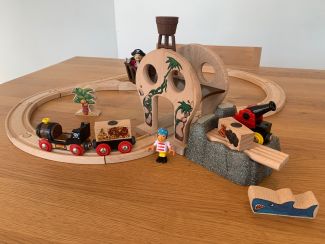 BRIO 33900 Pirate Adventure Set